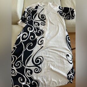 Scroll Swirl Print Zip Front Caftan